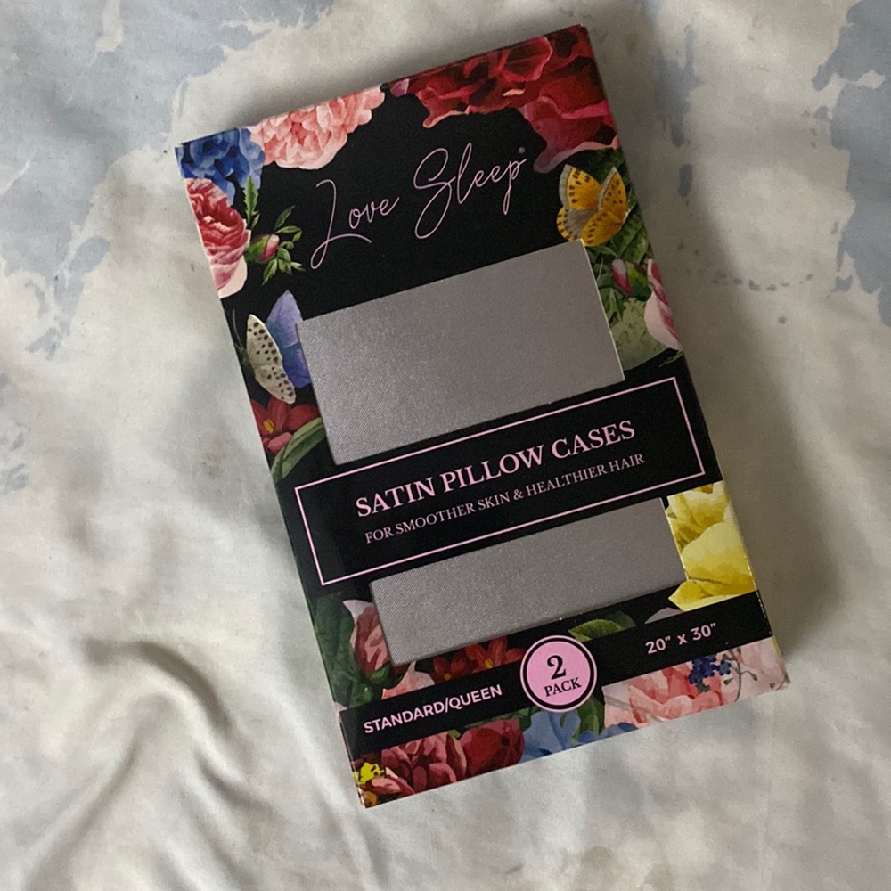 Satin Pillowcases Queen/Standard - New in box!